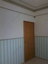 Papel meia parede listrado, branco e verde 628-1047