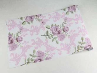 Papel de parede floral com rosas e ramos lilás