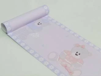 Faixa decorativa com desenhos de ursinhos em tons de lilás