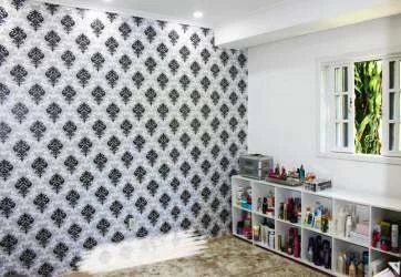 Papel de parede damask branco cinza e preto