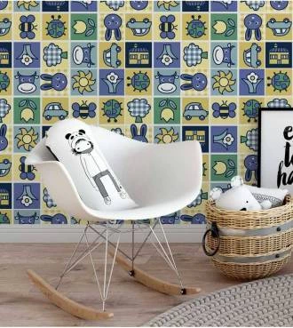 Papel de parede infantil quadriculado com bichinhos
