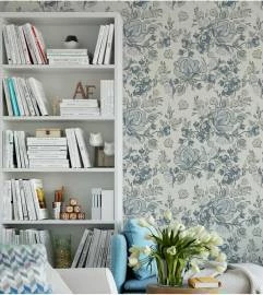 Papel de parede floral com flores azuis